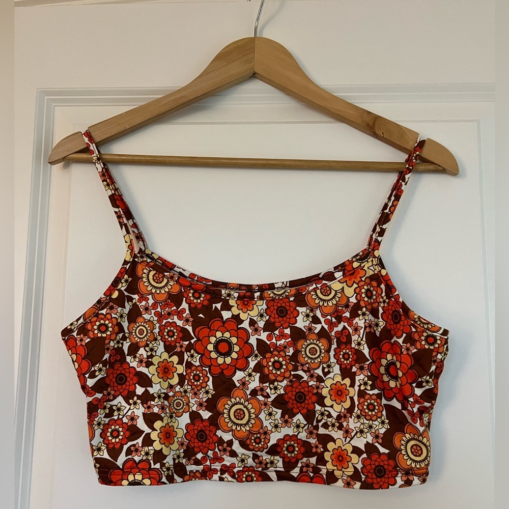Floral crop tank top